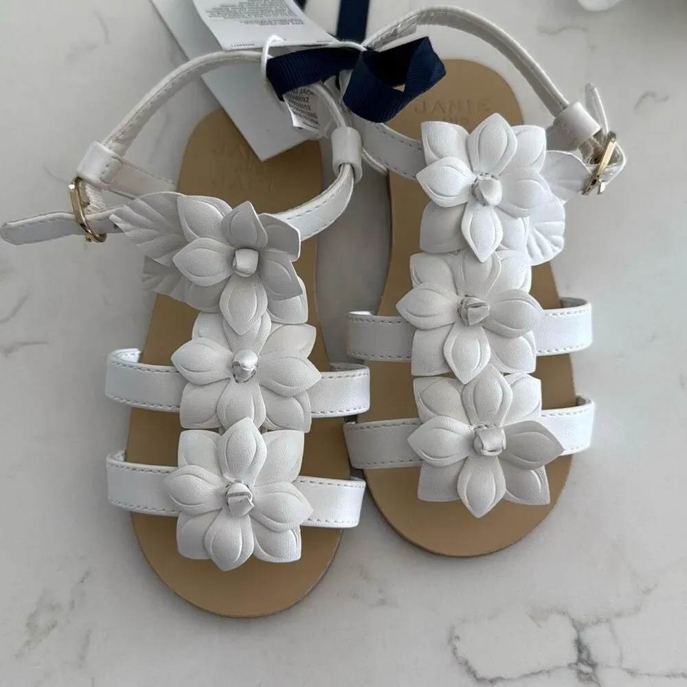 Janie & Jack Flower Sandal in White Size 8